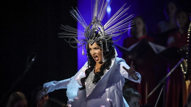 τα-φάλτσα-της-όπερας-562558057