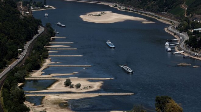 γερμανία-ο-ρήνος-στερεύει-η-βιομηχανί-562549972