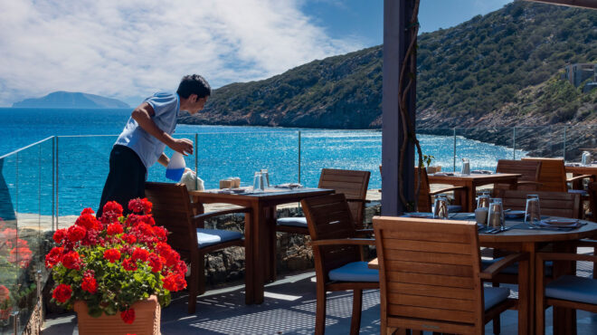 πώς-θα-αμειφθούν-όσοι-απασχοληθούν-το-562560607