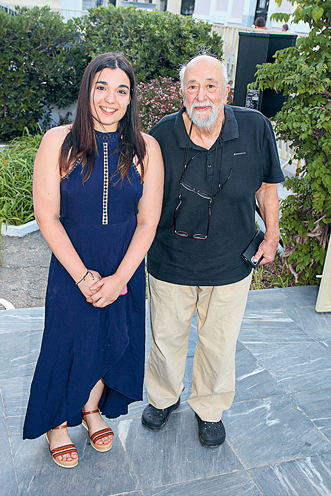 Με ούριο άνεμο ξεκίνησαν το ταξίδι τους οι «Πλόες» στην Ανδρο-1