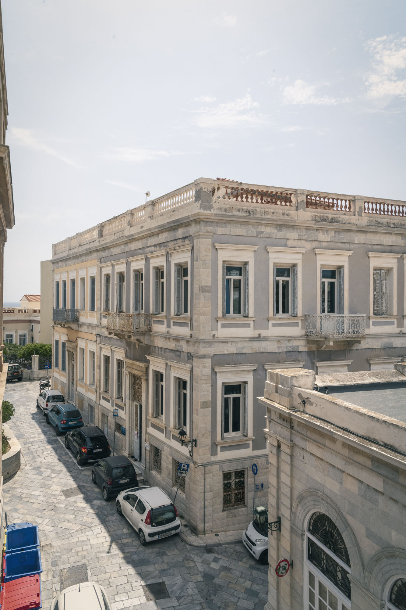 «Τα κτίρια γερνάνε μαζί με εμάς»-1