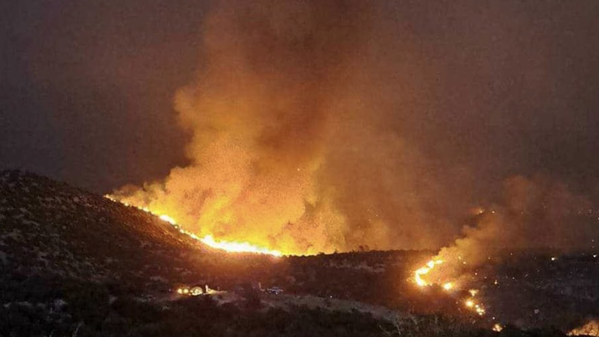 Κύπρος: Εκτός ελέγχου πυρκαγιά στη Λεμεσό – Ζητήθηκε ευρωπαϊκή βοήθεια-1