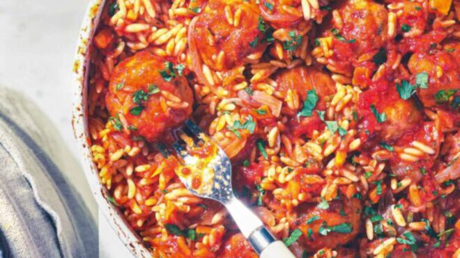 γιουβέτσι-με-κεφτεδάκια-κοτόπουλου-562581106