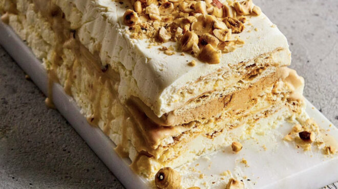 μπισκοτογλυκό-με-παγωτό-φουντούκια-κ-562556953