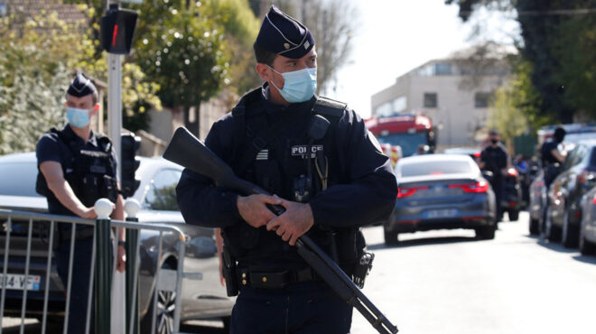 ληστεία-με-λεία-15-εκατ-ευρώ-στο-κοσμημα-562549348