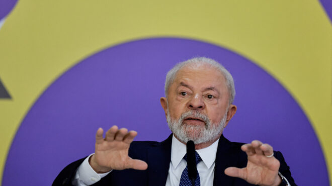 λούλα-ντα-σίλβα-βοηθήστε-τη-βραζιλία-ν-562552042