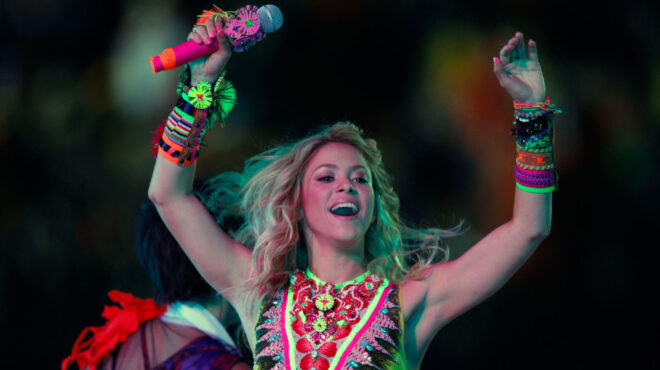 η-σακίρα-γράφει-ιστορία-στα-βραβεία-το-562590070