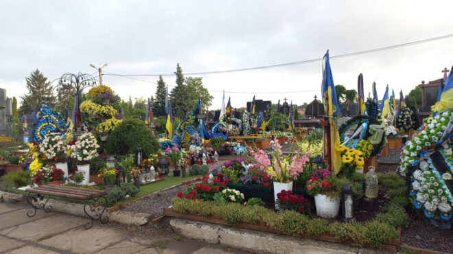 ουκρανία-μισό-εκατομμύριο-νεκροί-και-562572406