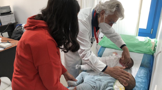 απόβαση-παιδιάτρων-σε-απομακρυσμ-562552105