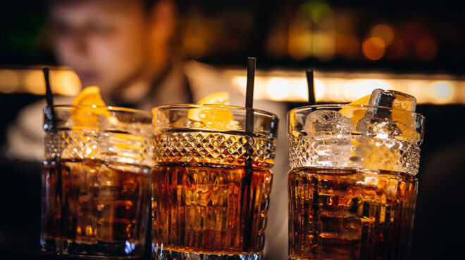 οι-αόρατοι-εξαρτημένοι-από-το-αλκοό-562548469