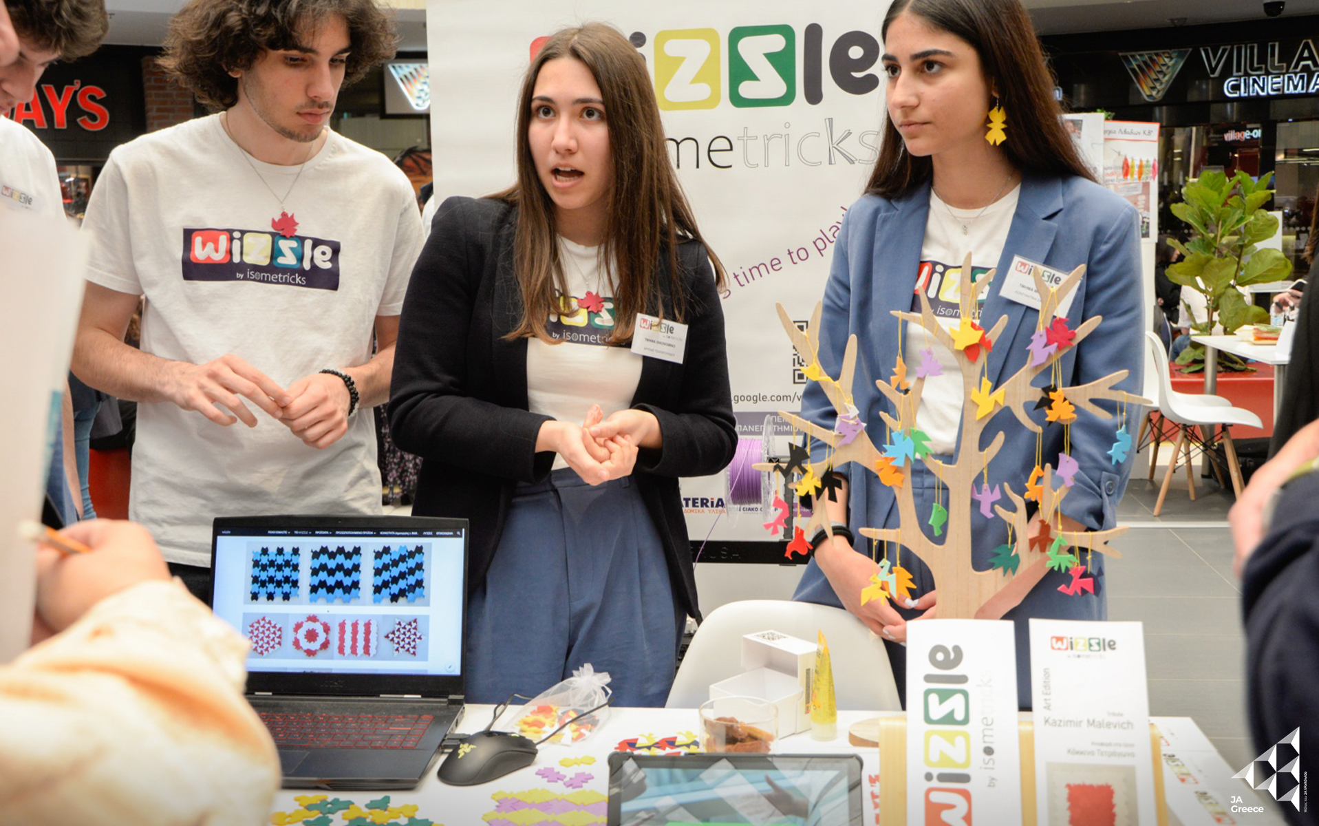 JA Greece: Ξεκίνησαν οι εγγραφές με έμπνευση από το Πανευρωπαϊκό χρυσό της μαθητικής «start up» Ιsometricks-1