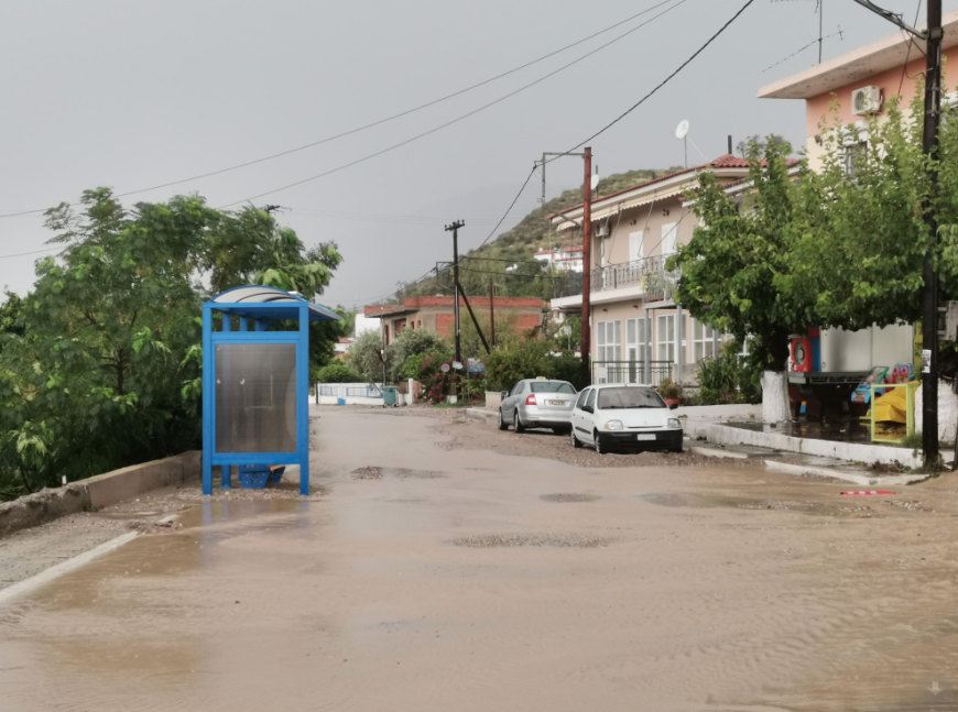 Κακοκαιρία Elias: Κάτοικος Ροβιών στην «Κ» – «Από τις πυρκαγιές έχουν εγκαταλείψει το χωριό»-9