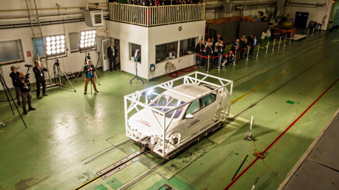 οι-κούκλες-στο-τιμόνι-στο-περιοδικό-562631191