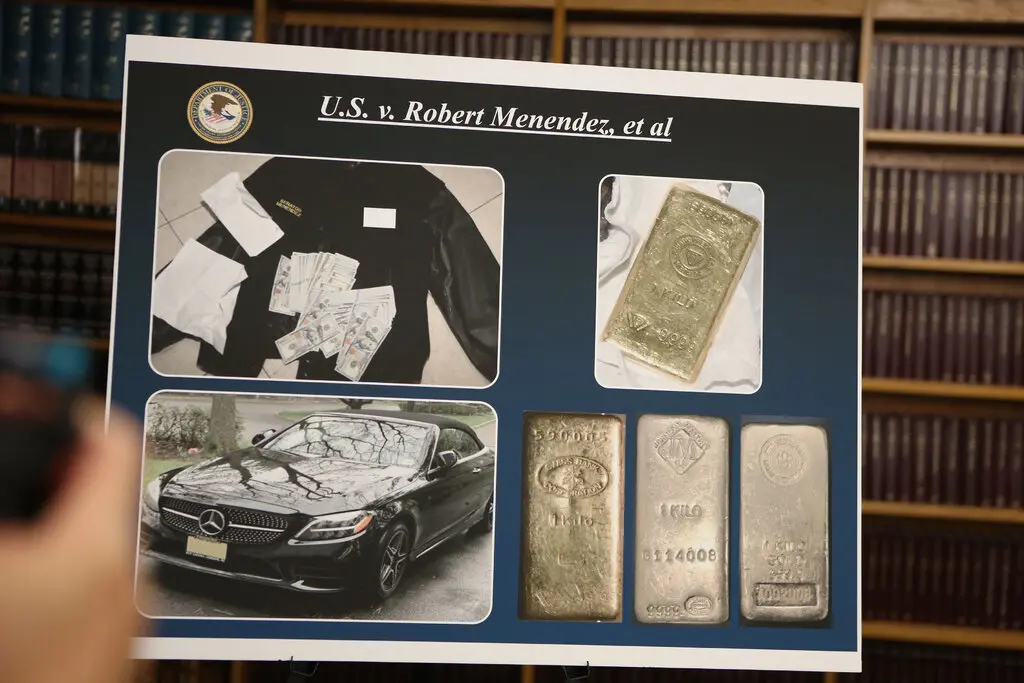 Στα «άδυτα» των ερευνών για τον γερουσιαστή Μενέντεζ-1