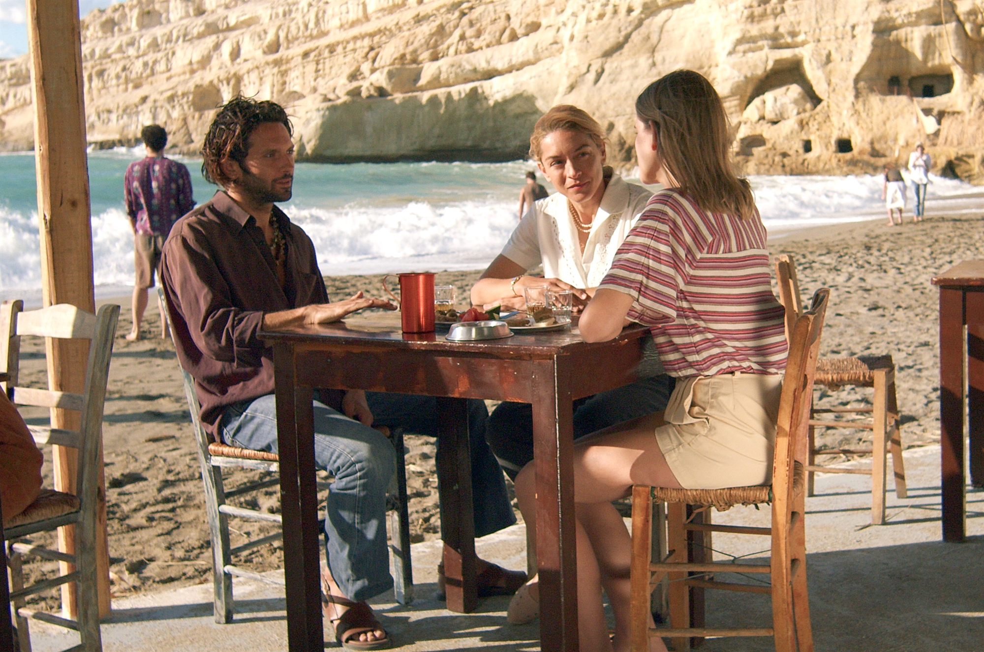 Τι θα δούμε στη μικρή οθόνη: Στο προσκήνιο το παρελθόν και η ορατότητα-1