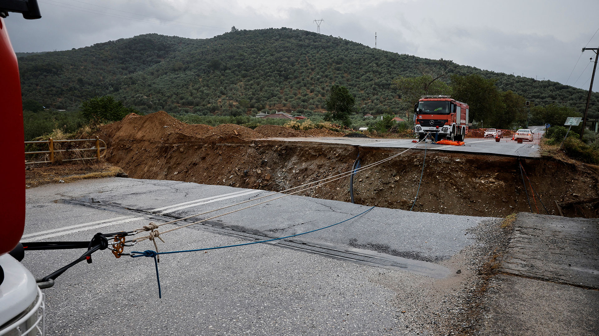 Κακοκαιρία Daniel: Καρέ καρέ το καταστροφικό πέρασμα της θεομηνίας-14
