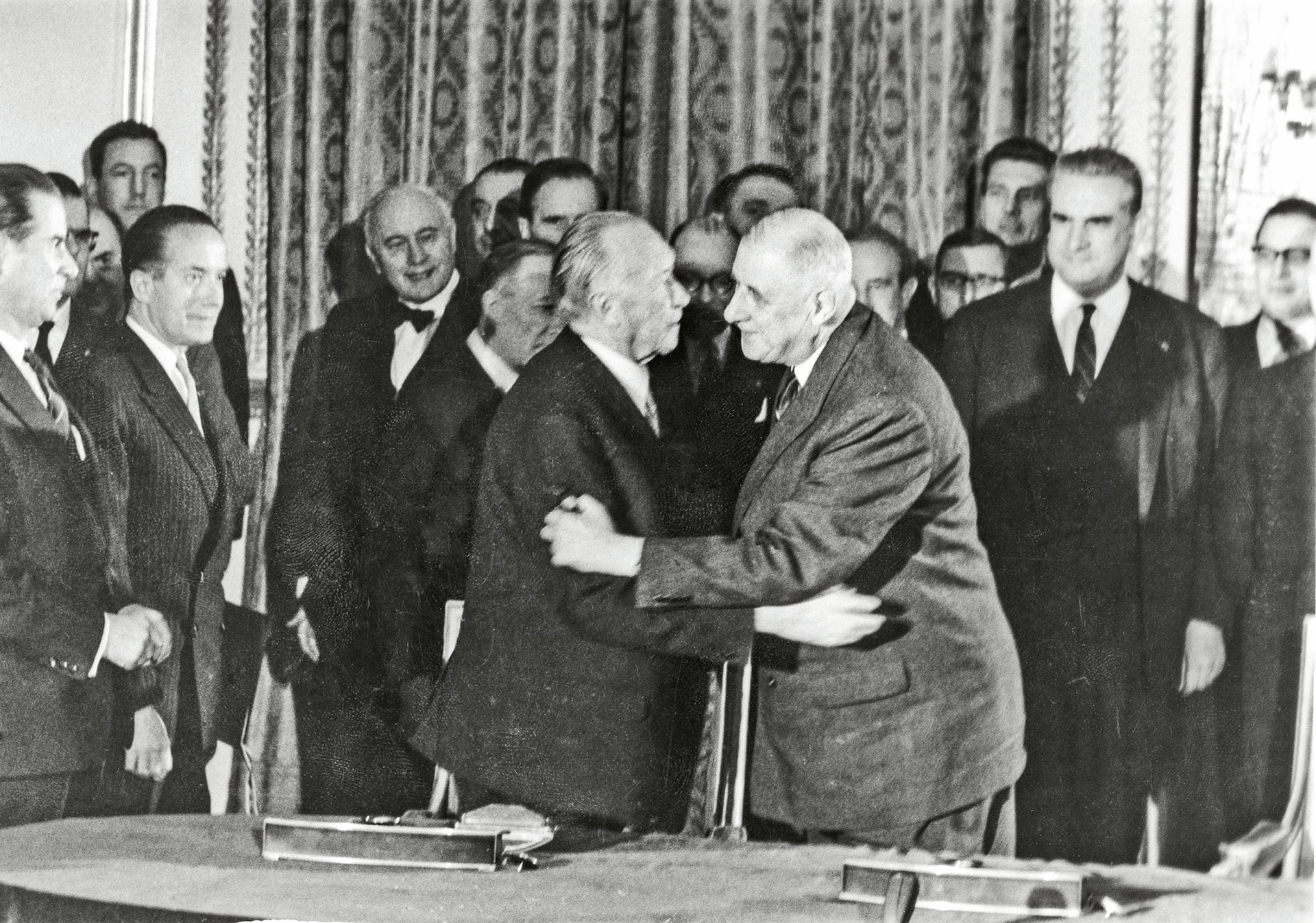 Σαρλ Ντε Γκωλ: Η Γαλλία στον κόσμο-13