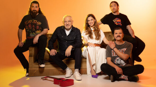 ο-νίκος-πορτοκάλογλου-και-η-ρένα-μόρφη-562603660