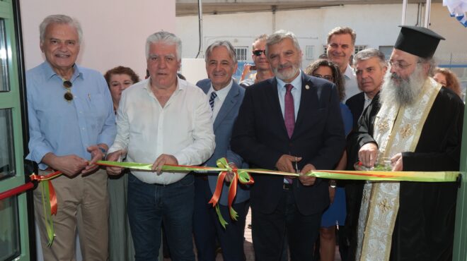 εντός-και-εκτός-ο-ιδεολογικός-αντίπαλ-562638097