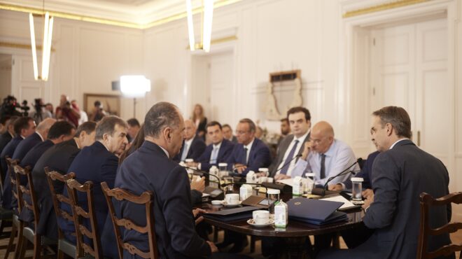 κυβέρνηση-καταργούνται-514-νομικά-πρόσω-562619239