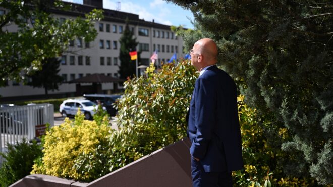 εντός-και-εκτός-ο-ράμα-στον-πάγο-του-562625737