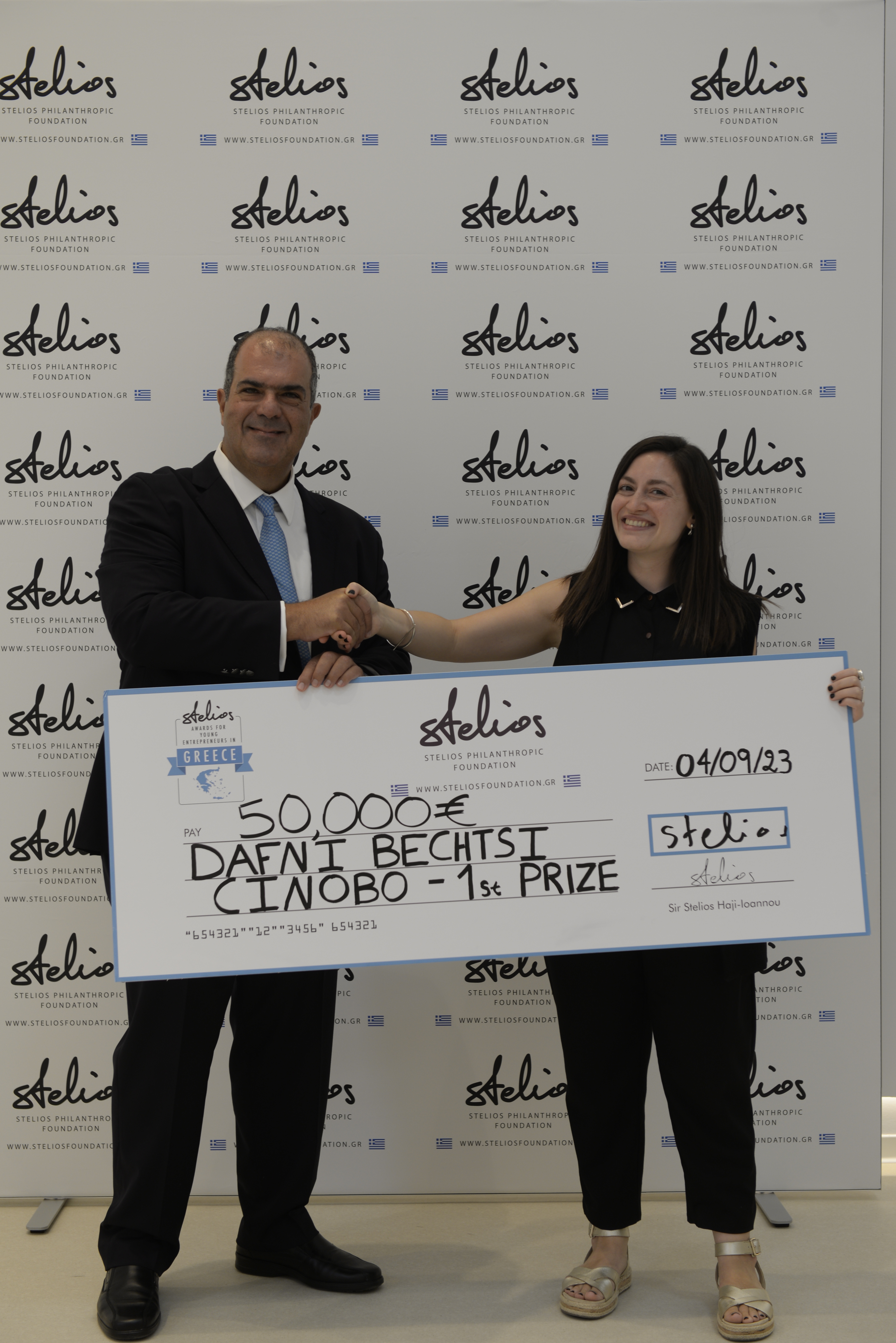 STELIOS AWARDS FOR YOUNG ENTREPRENEURS IN GREECE Ο Sir Στέλιος Χατζηιωάννου βράβευσε για 14η χρονιά τους Νέους Επιχειρηματίες-1