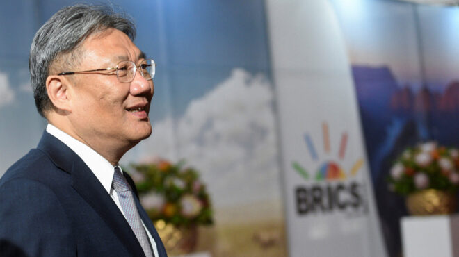 η-κίνα-θέλει-να-εμβαθύνει-την-εμπορική-562625296