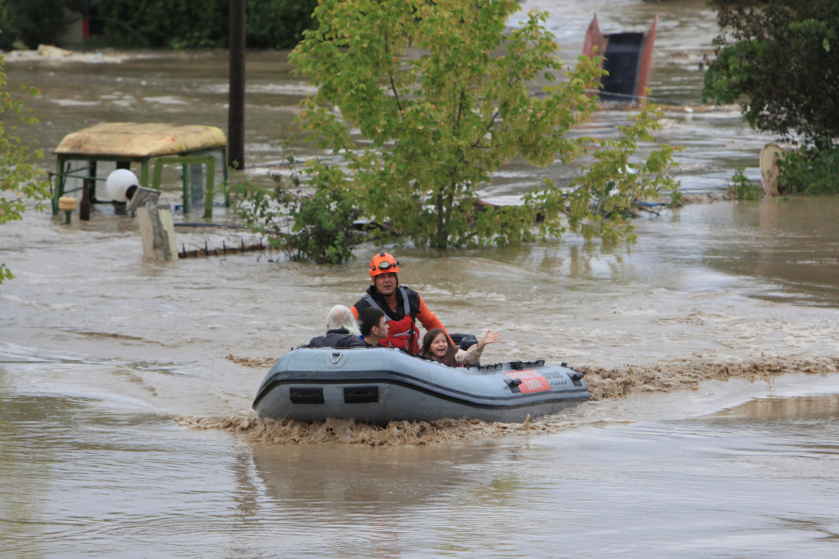 Κακοκαιρία Daniel: Οι εικόνες της καταστροφής μέσα από τον φακό του Reuters-11