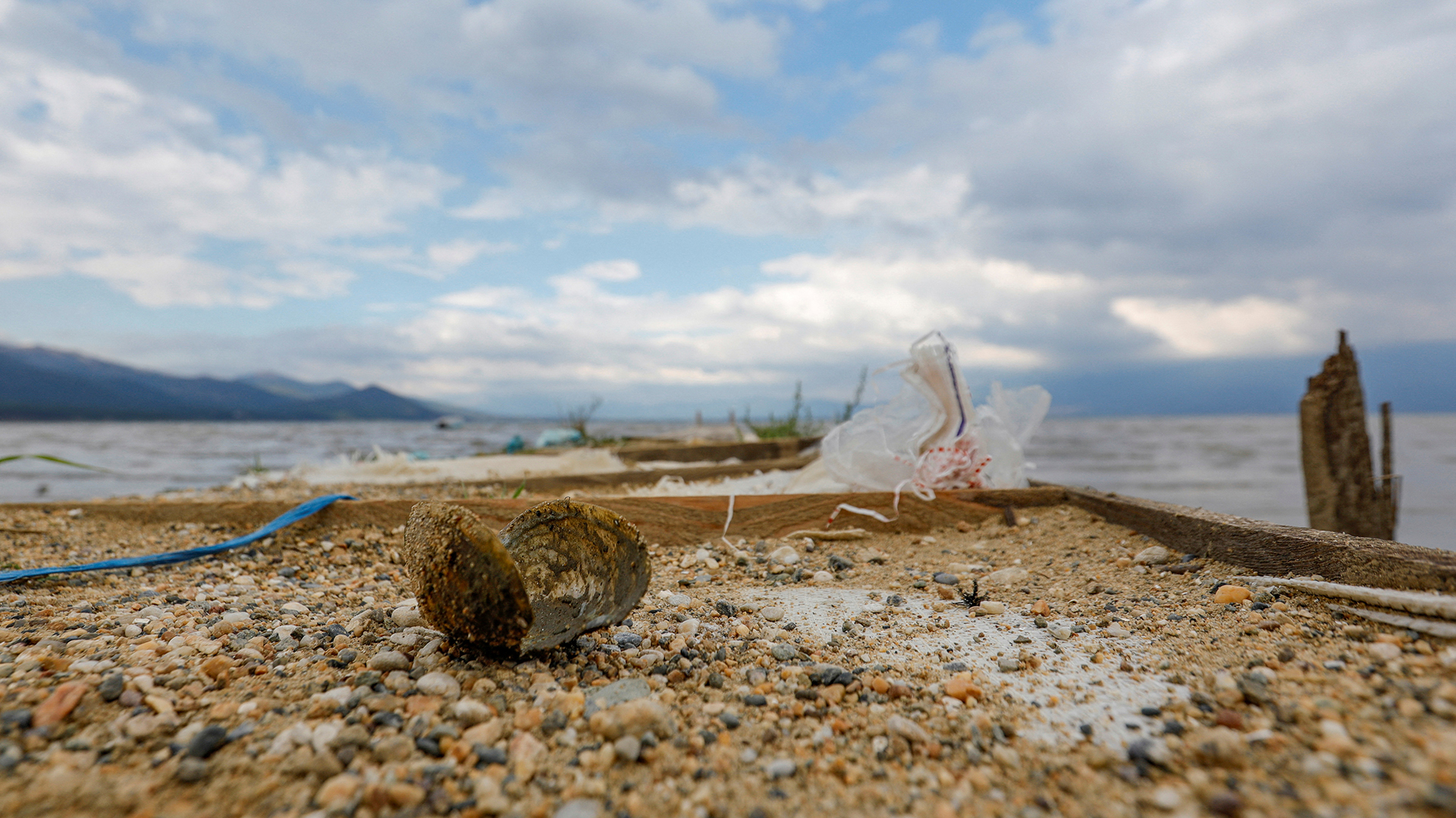 Η Θεσσαλία πνίγηκε, η Πρέσπα στεγνώνει-1