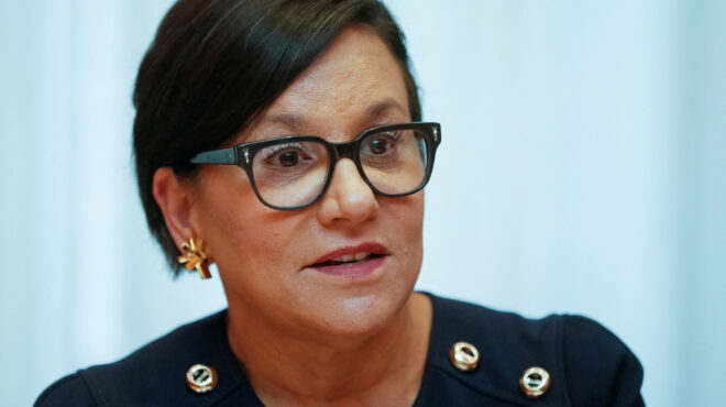 ηπα-ο-μπάιντεν-διόρισε-την-πένι-πρίτζκ-562616836