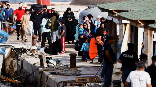 ιταλία-διάσωση-177-επιβατών-πλοίου-ανά-562647322