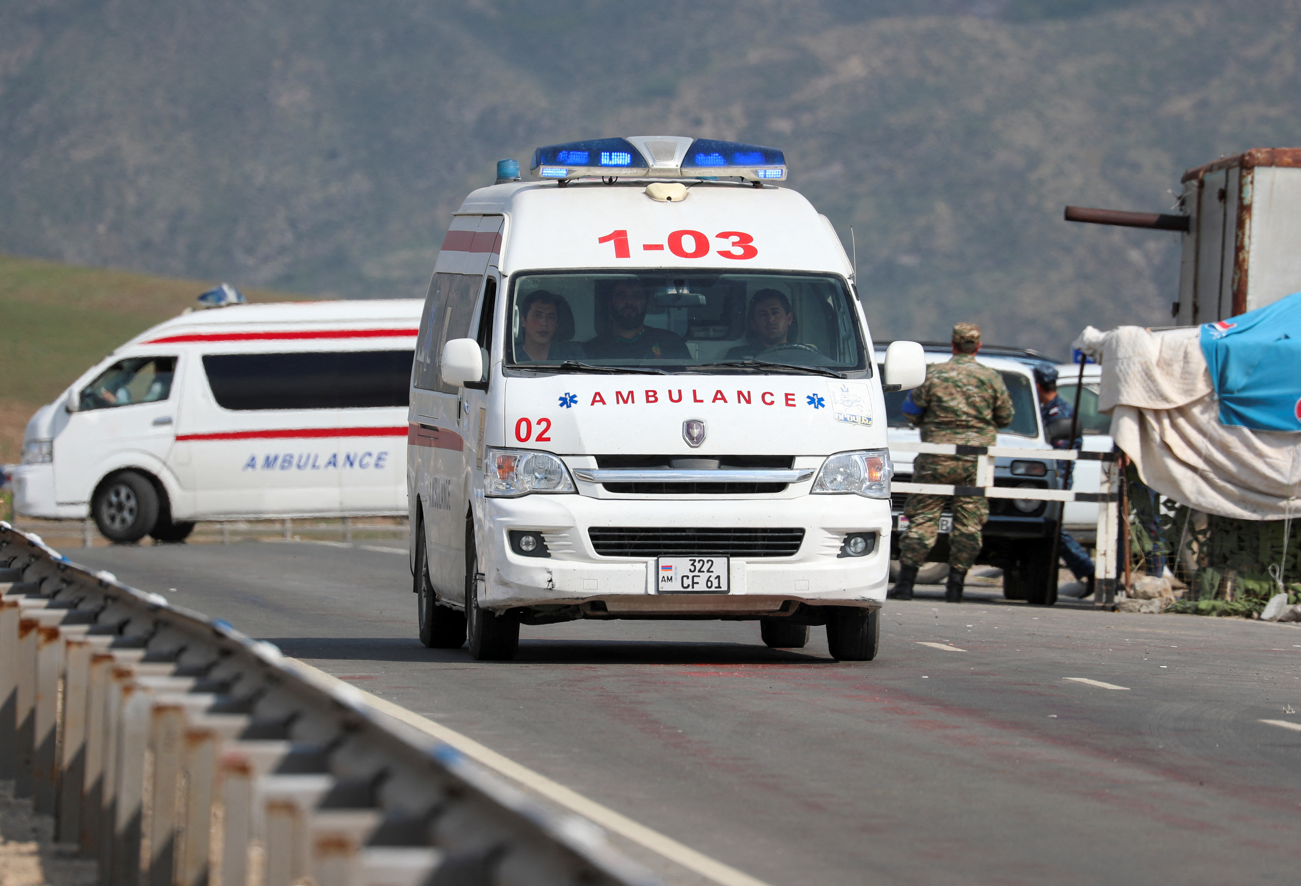 Ναγκόρνο Καραμπάχ: Εφτασαν οι πρώτοι πρόσφυγες στην Αρμενία – «Κίνδυνος εθνοκάθαρσης»-1