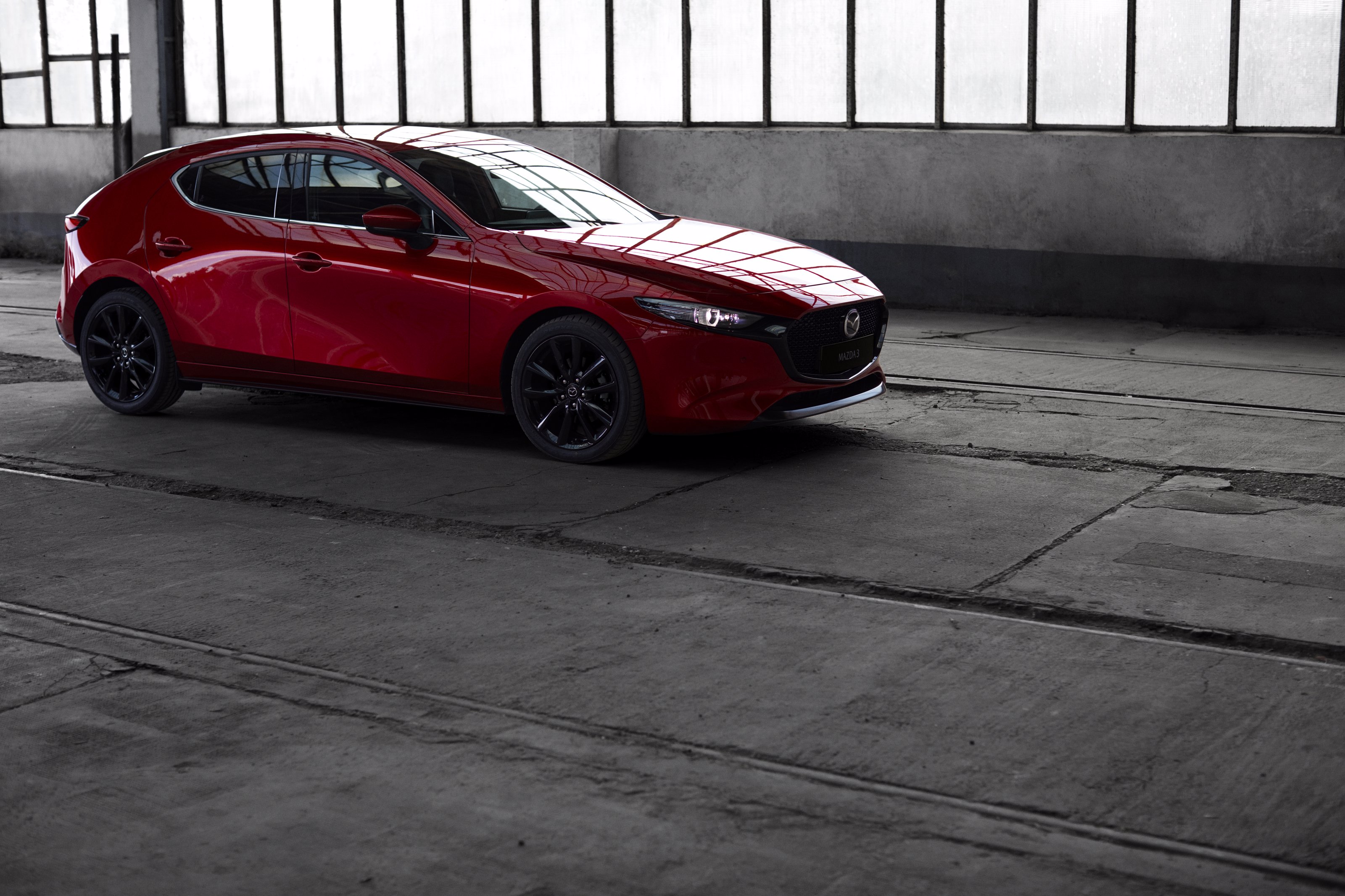 Αυτό είναι το ανανεωμένο Mazda 3-2