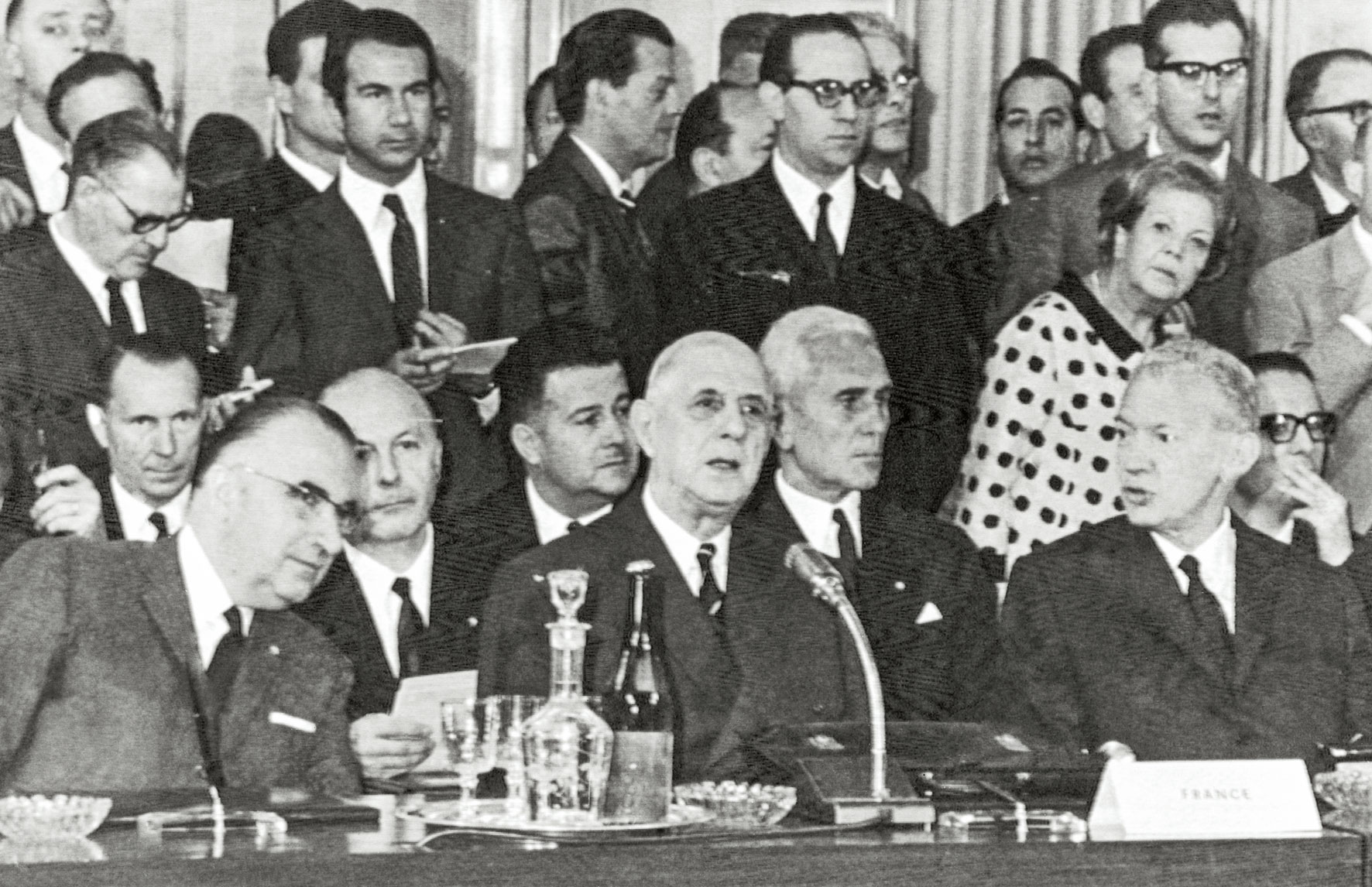 Σαρλ Ντε Γκωλ: Η Γαλλία στον κόσμο-16