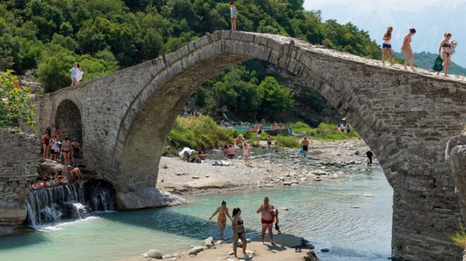 βιτρίνα-της-αλβανίας-ο-ποταμός-αώος-562625833
