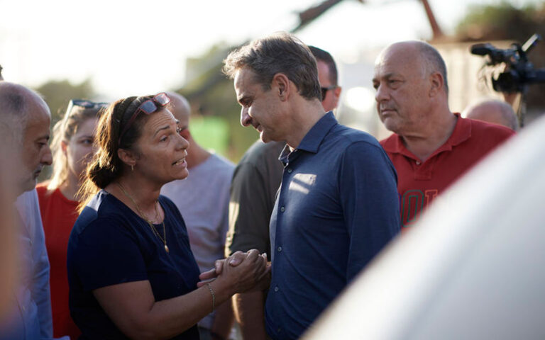 Μητσοτάκης από Βόλο: Θα ξαναφτιάξουμε πιο ανθεκτικές τις υποδομές μας