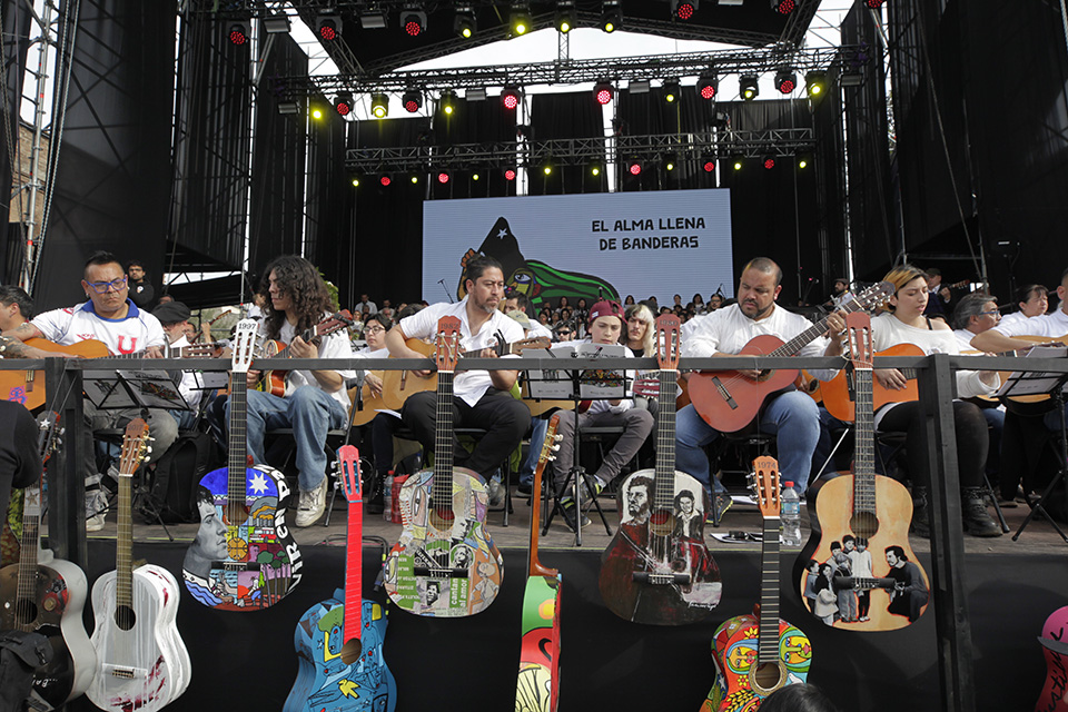 Λαμπιόνια σε σκοτεινό φόντο-3