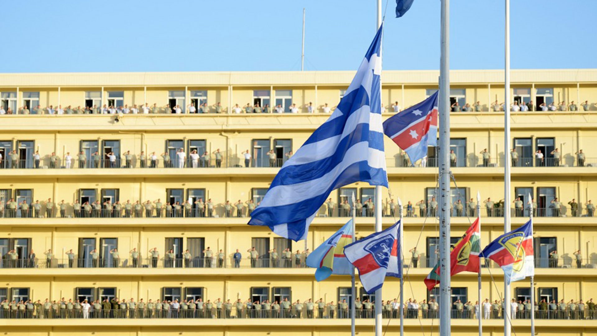 Συγκίνηση και θλίψη: Στιγμιότυπα από την τελετή για τους 5 νεκρούς στη Λιβύη-7