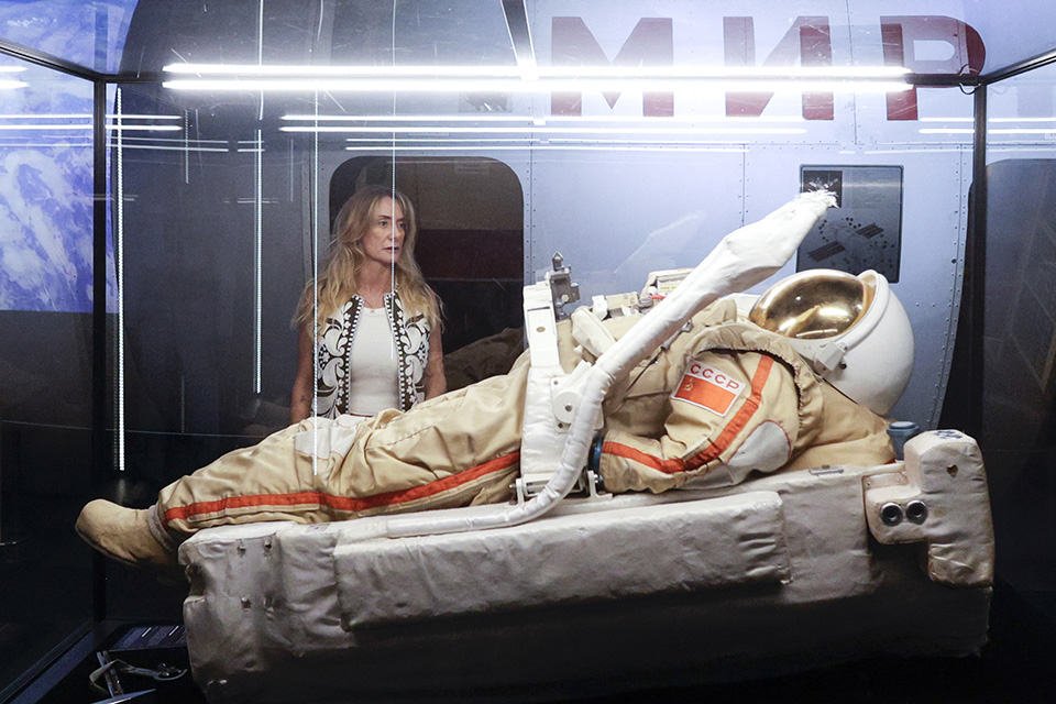 Ενα φιλάκι-3