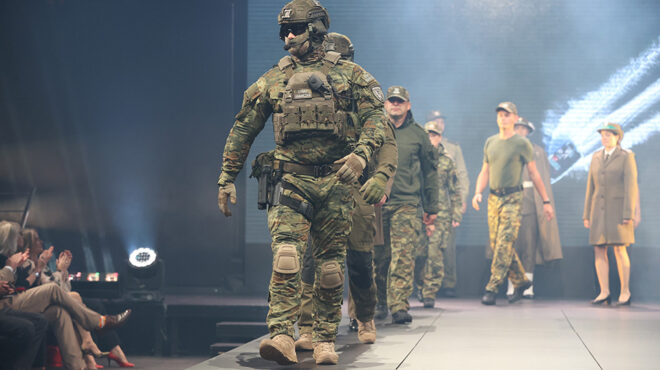 στρατός-της-μόδας-562644586