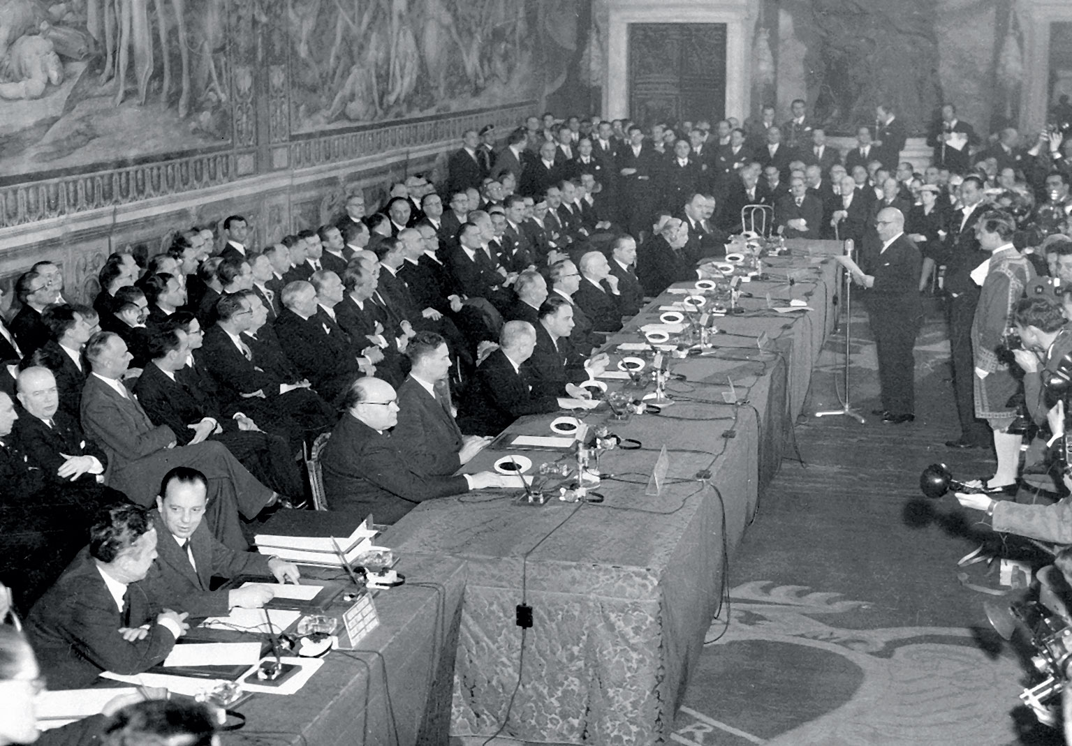 Προς μίαν Ηνωμένην Ευρώπην – Η δύναμις του ομοσπονδιακού πνεύματος-1