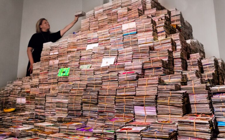 «Γεια, με λένε Φρανκ και συλλέγω μυστικά»