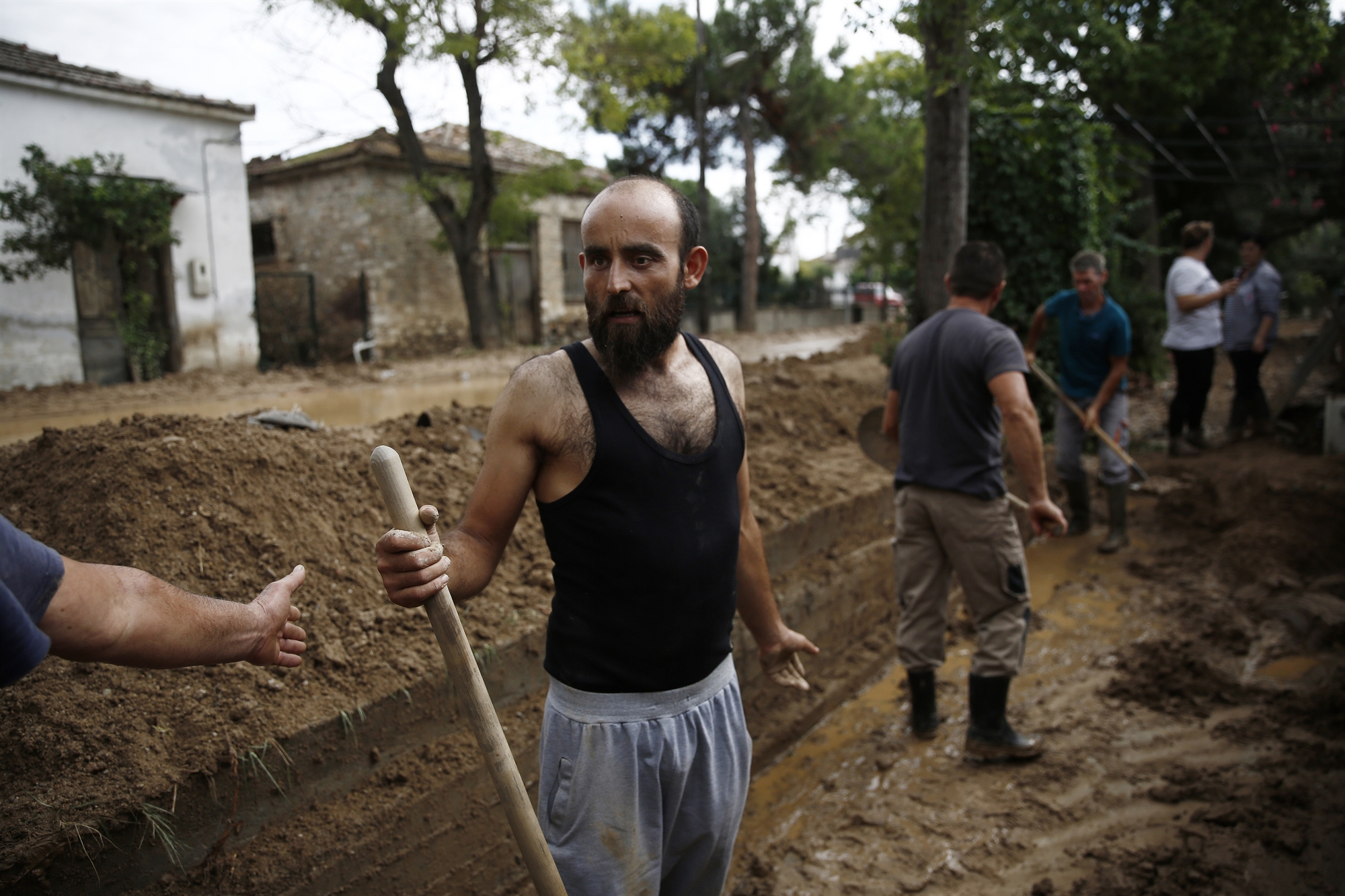 Η γη δεν άντεχε πια ούτε σταγόνα-2