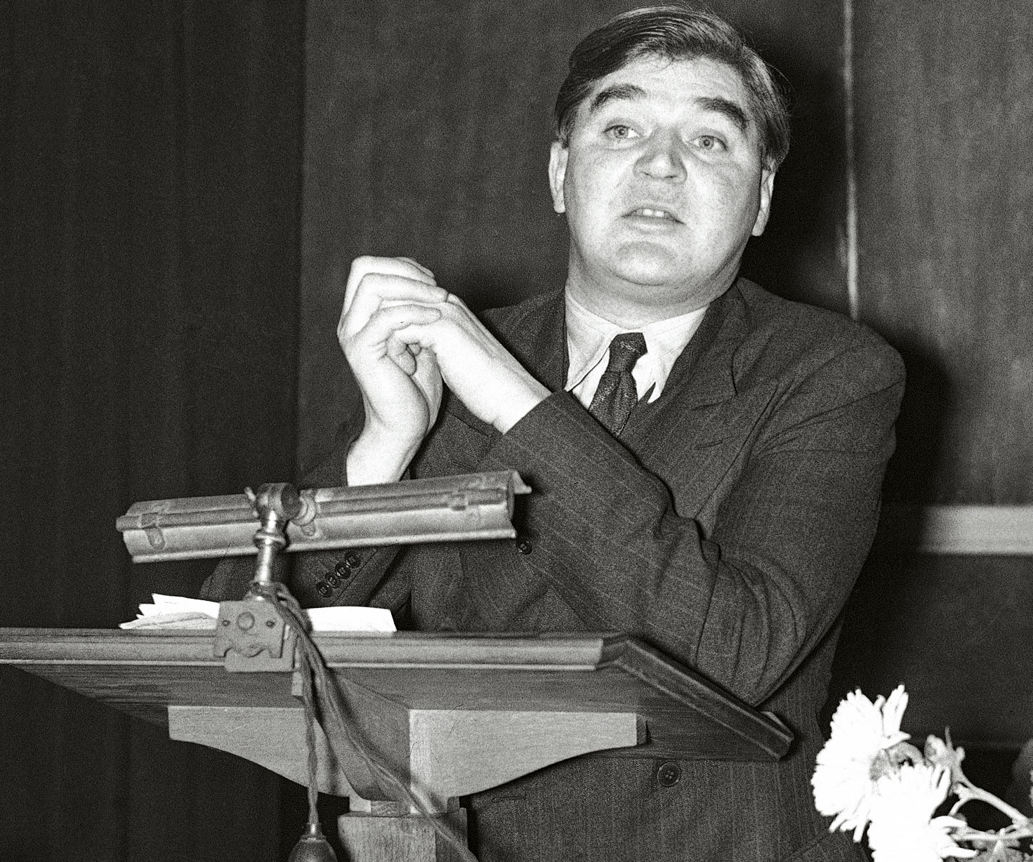 Μπέρτραντ Ράσελ: Η απειλή του πολέμου και των πυρηνικών-10