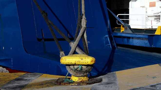 πνο-δεμένα-τα-πλοία-στον-πειραιά-την-τε-562612816