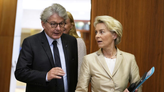 τιερί-μπρετόν-ο-άνθρωπος-που-τα-έβαλε-μ-562628569