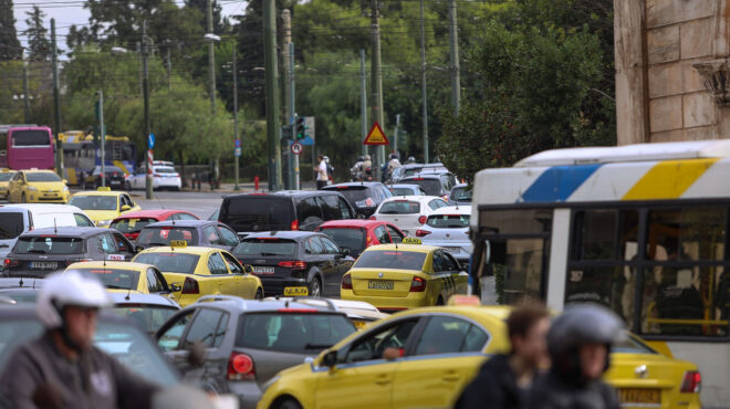 η-ηχηρή-απουσία-και-το-χάος-στους-δρό-562593958