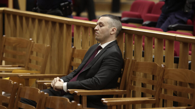 κασιδιάρης-αίτημα-για-πενθήμερη-άδει-562627708