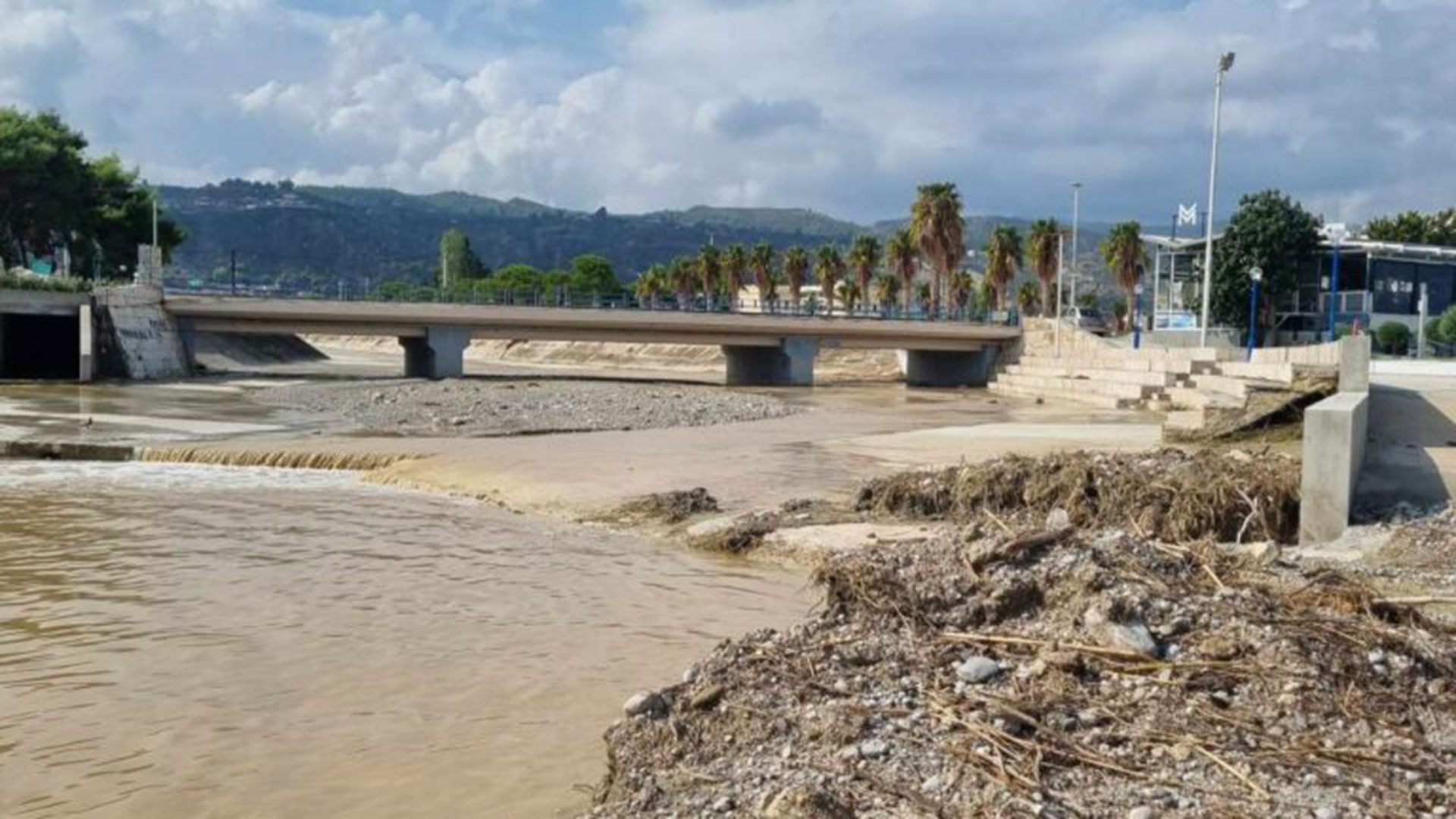 Κακοκαιρία Elias: Εκτεταμένες ζημιές σε Ξυλόκαστρο και Καλάβρυτα (εικόνες)-2