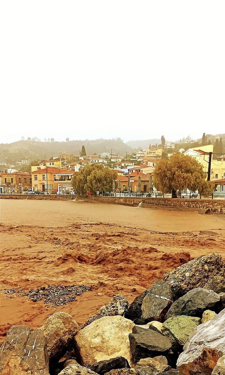 Κακοκαιρία Elias: «Ενα με τη λάσπη» η θάλασσα στη βόρεια Εύβοια – Εικονες από τη Λίμνη-1